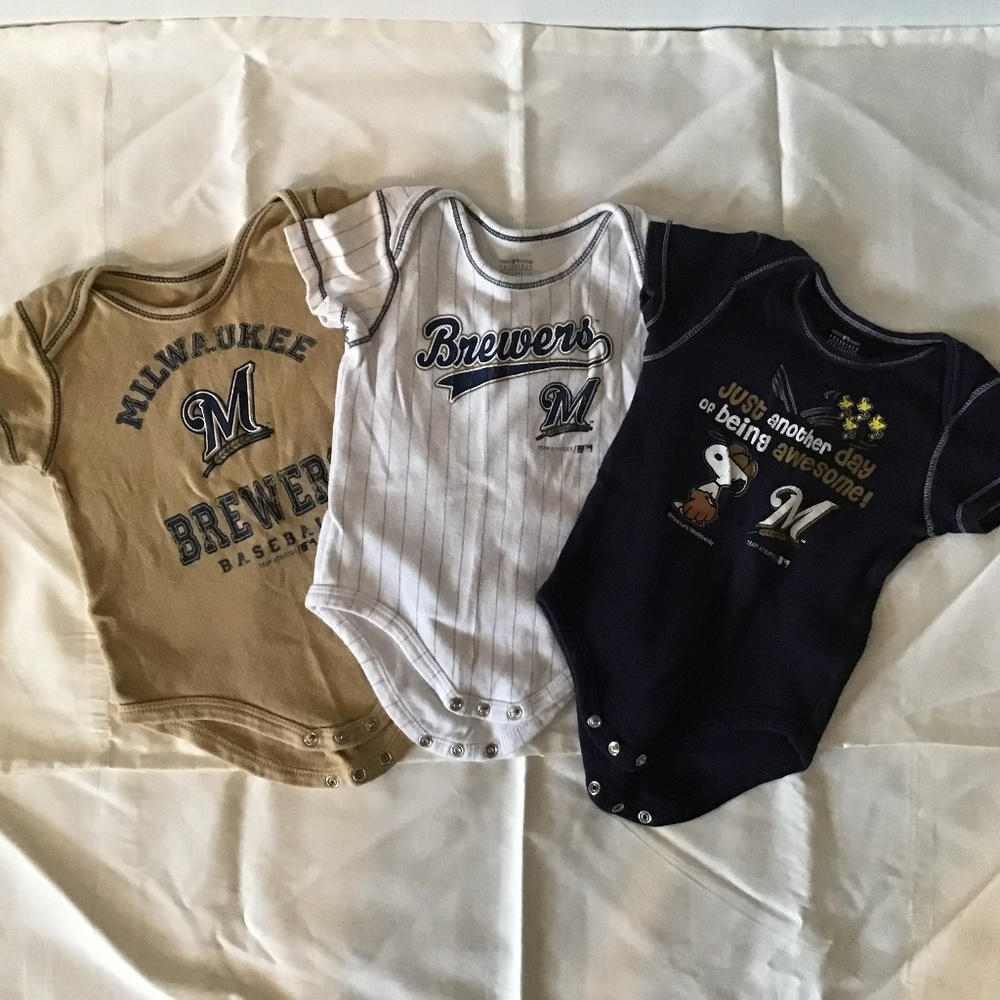 3 pack Milwaukee Brewers bodysuits size 12 months